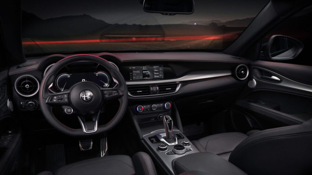 Alfa Stelvio 2023