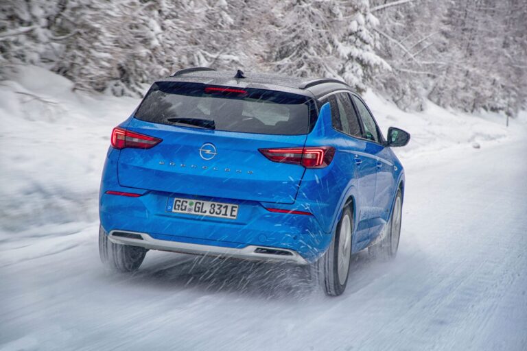 Circular sobre hielo y nieve 5