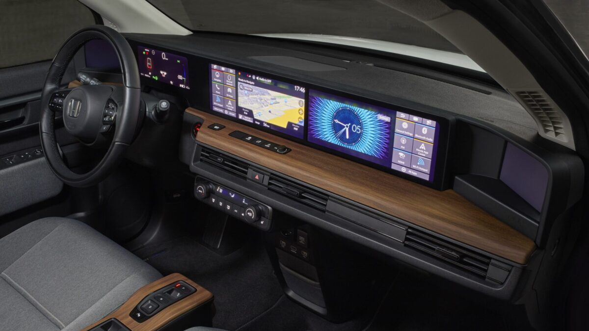 Pantallas multimedia Honda e e1674385702296