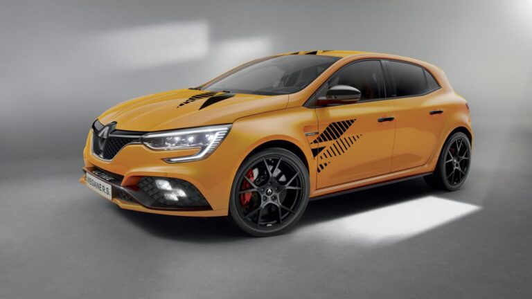 Renault Megane RS Ultime apertura