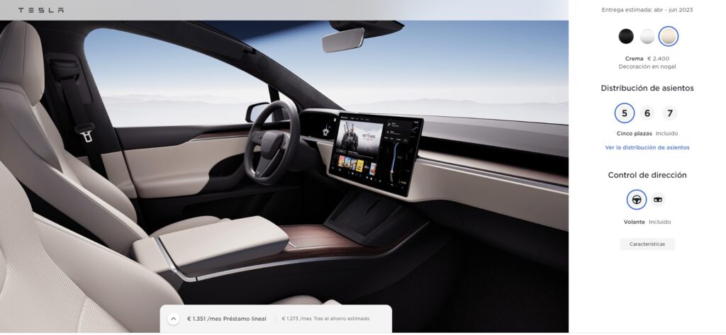Tesla Model X con volante redondo
