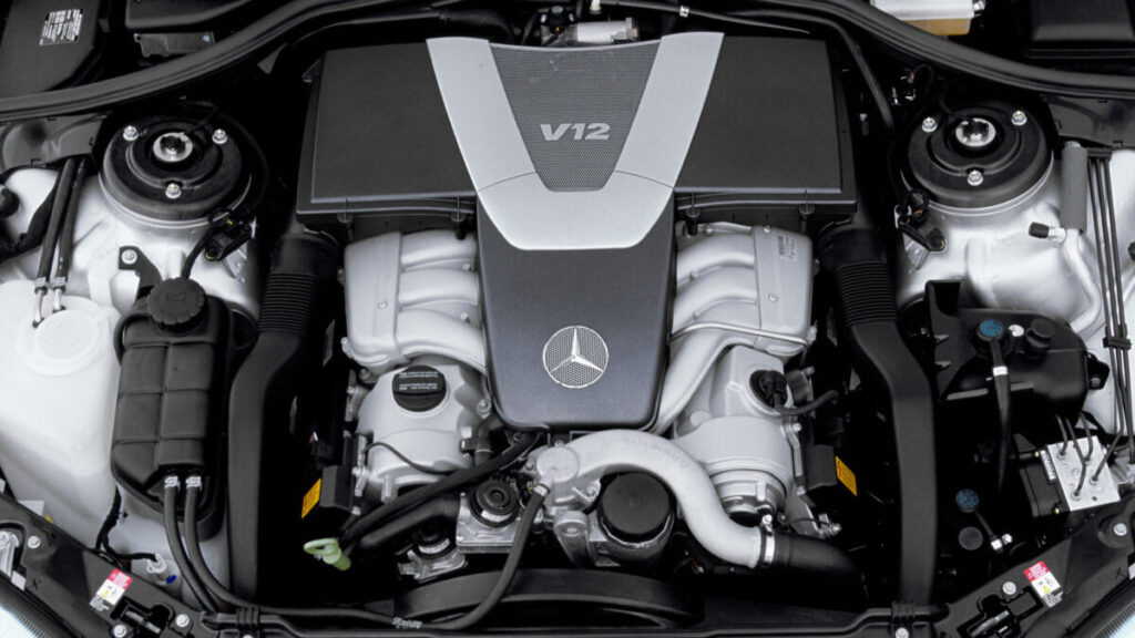 Mercedes V12 engine