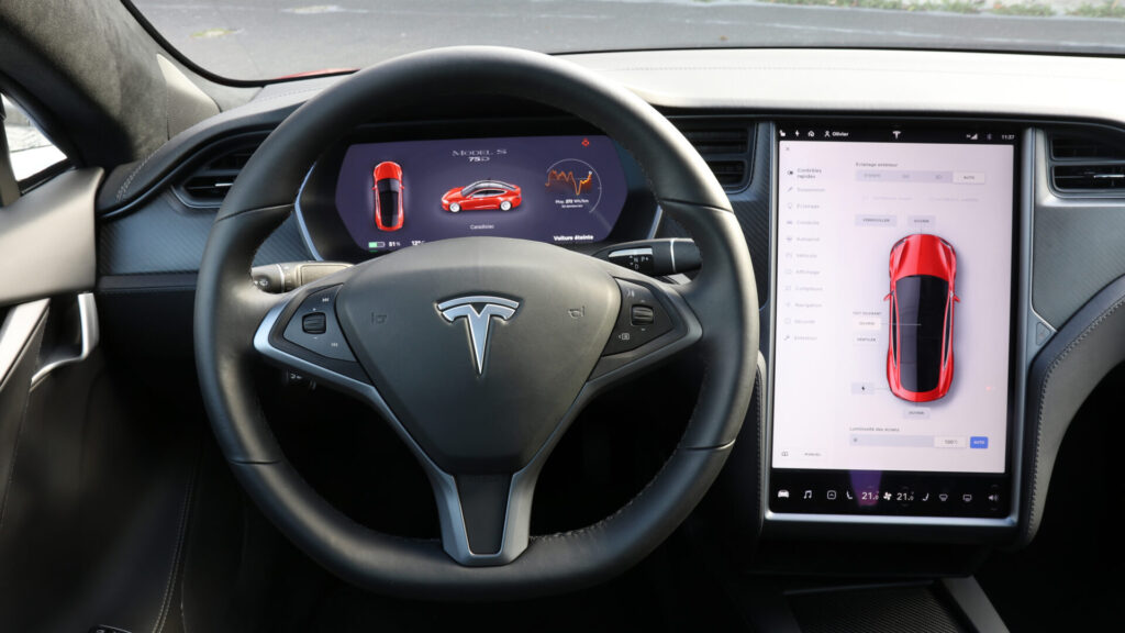 pantallas multimedia tesla model s