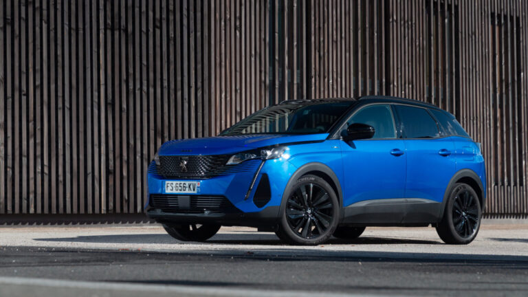 peugeot 3008 hybrid4 63 e1672838563849