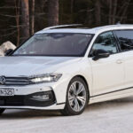 Fotos espía del Volkswagen Passat Variant 2024: cambia por dentro