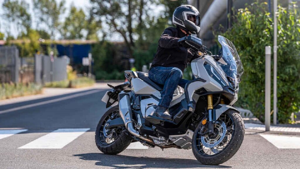 honda_x-adv_2023