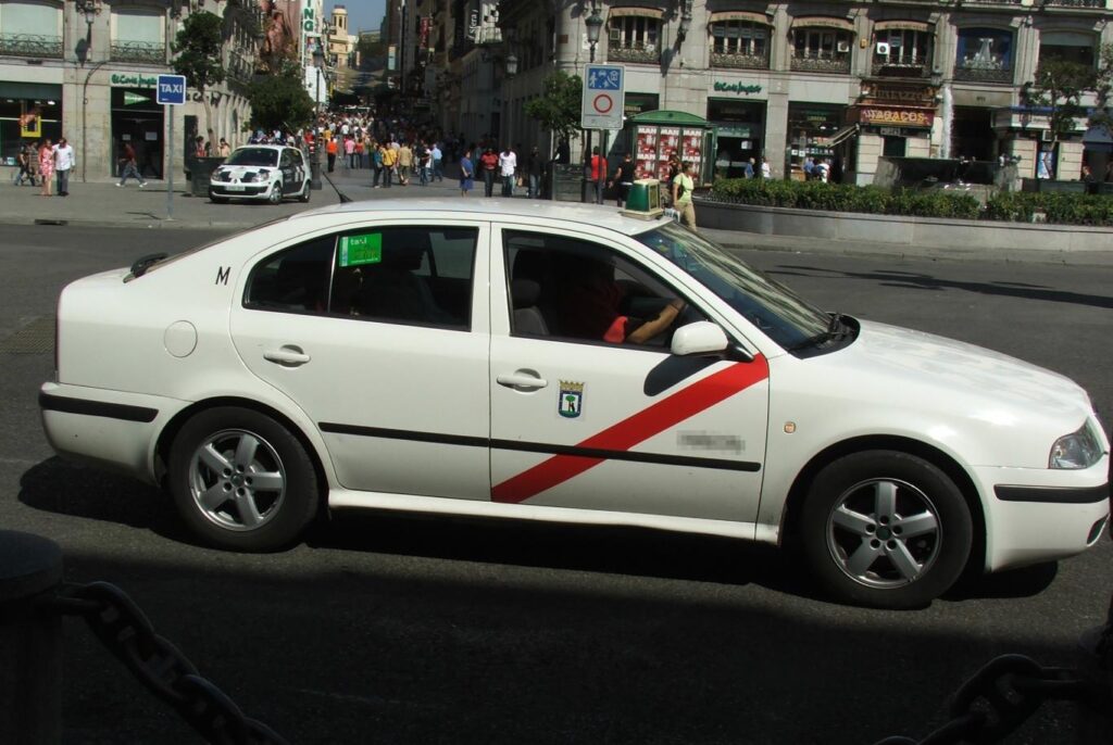 letra negra taxis Madrid