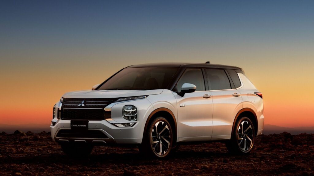 Mitsubishi Outlander PHEV 2024