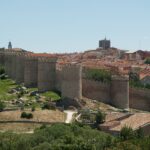 La Zona de Bajas Emisiones (ZBE) de Ávila: calles afectadas, coches con restricciones, horarios, multas