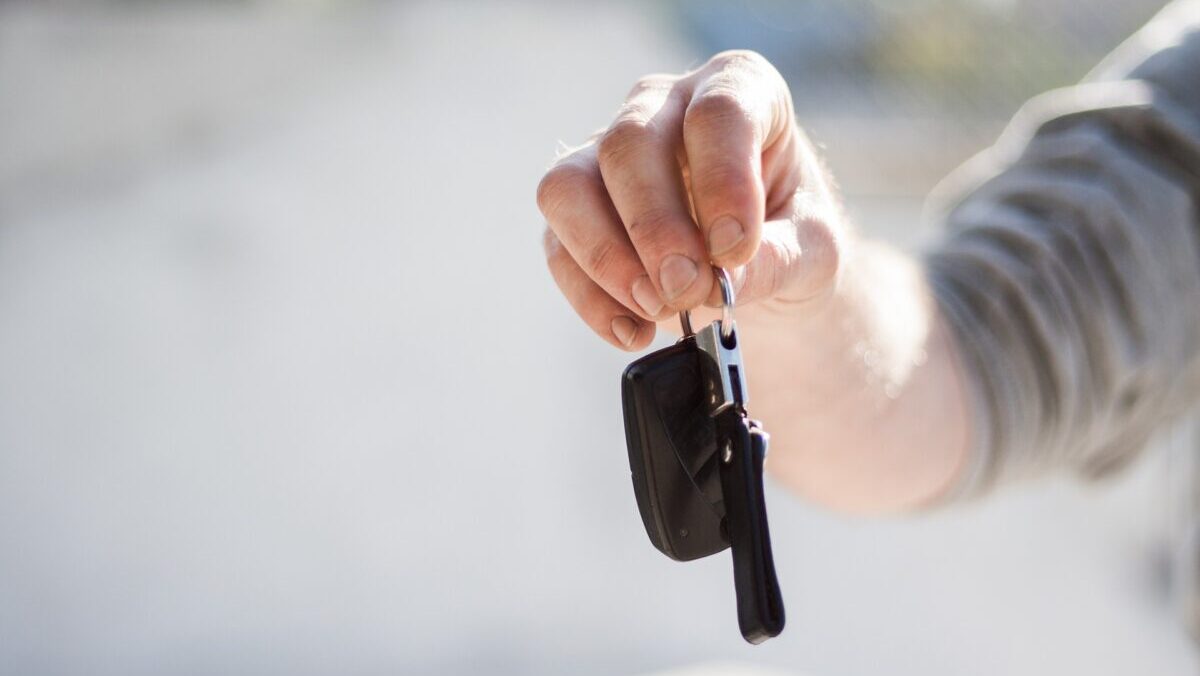 carnet de conducir llaves de coche 1
