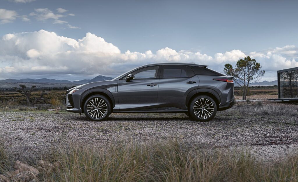 Lexus RZ 2023