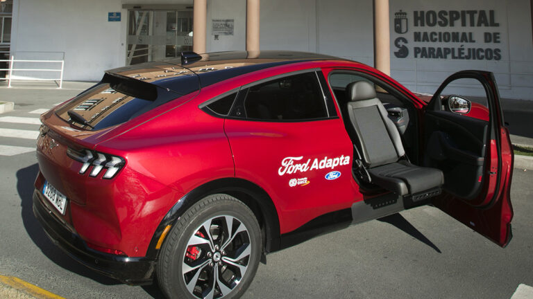 mache adaptado frente al hospital