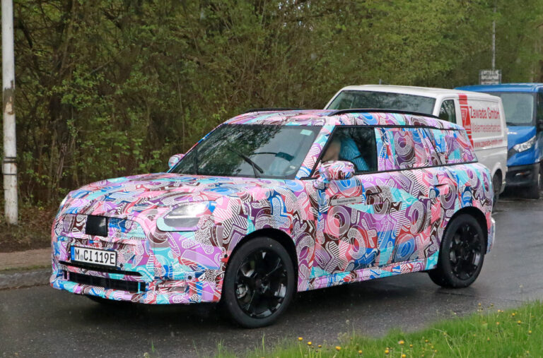 MINI Countryman EV 6 Apertura