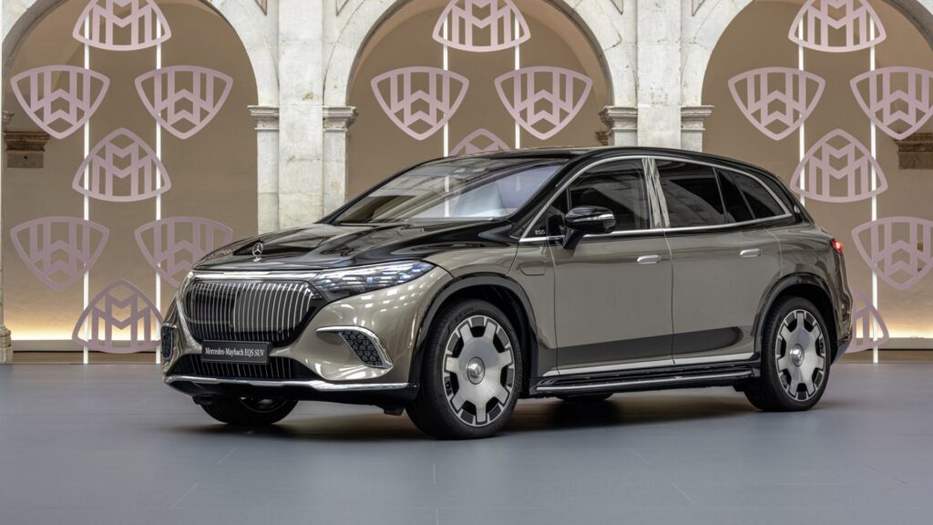 Mercedes Maybach EQS cromado