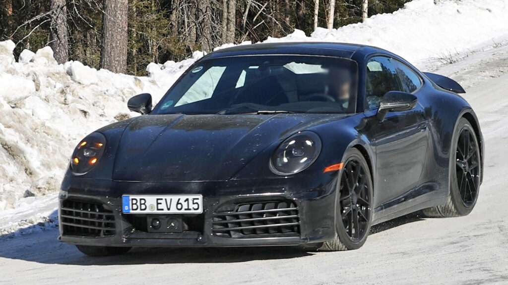 Porsche 992.2 GTS 15