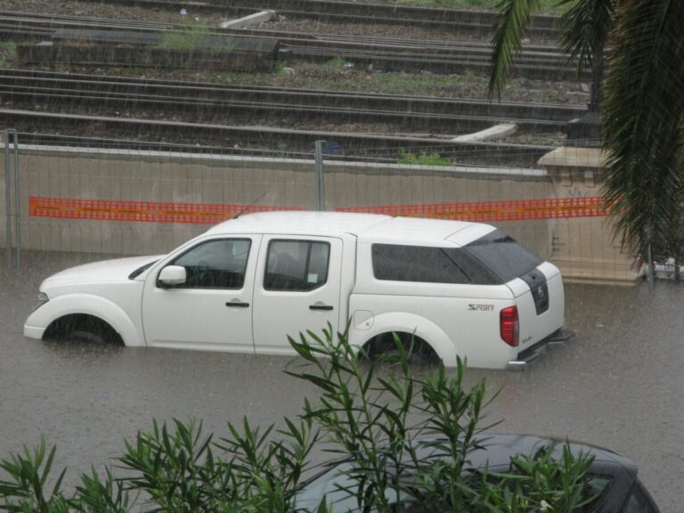 Inundación coche DANA