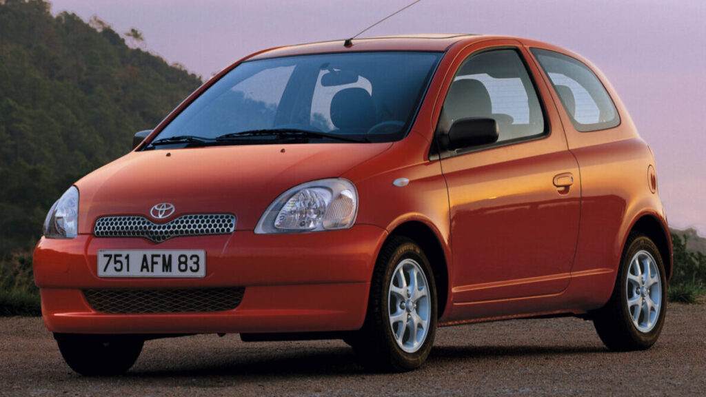 Toyota Yaris 10 millones 1999