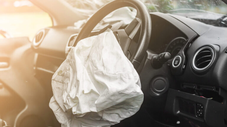 airbag Skoda Audi BMW airbag desplegado