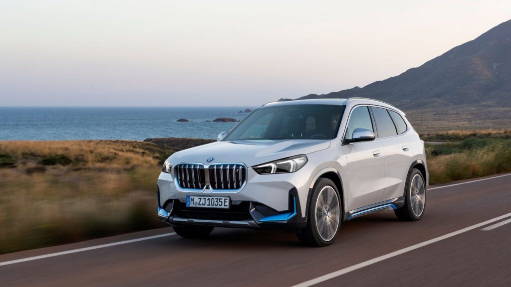bmw-ix1-exterior-frontal