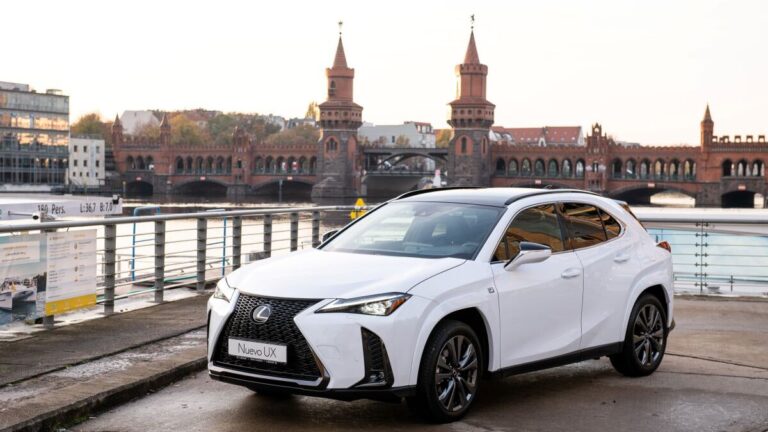 lexus ux 2023 e1682676857477