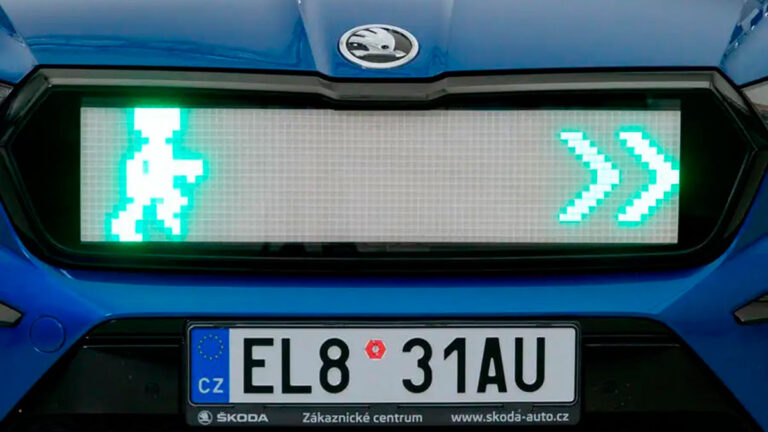 skoda enyaq iv semaforo