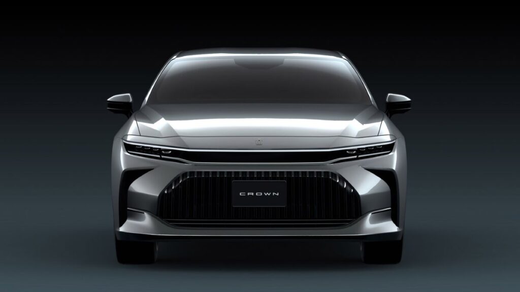 toyota-crown-frontal