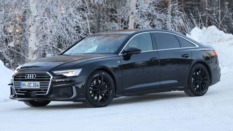 Audi A6 mule 3 Apertura