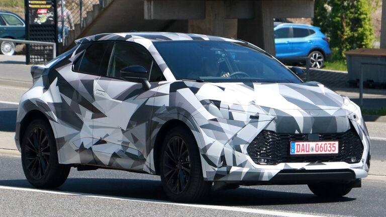 Toyota C HR 4 Apertura