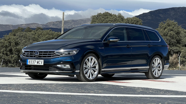Volkswagen Passat Variant TDI 150 Apertura