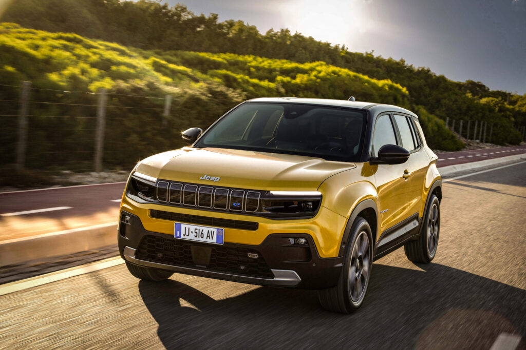 jeep avenger apertura