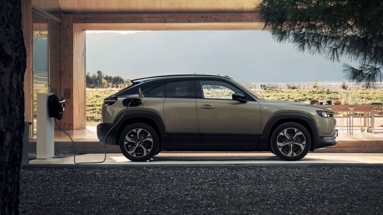mazda mx 30 hibrido enchufable lateral e1683191392177