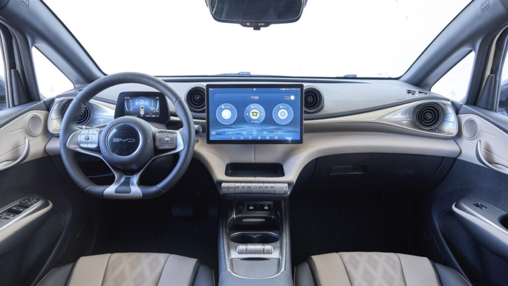 BYD Dolphin interior