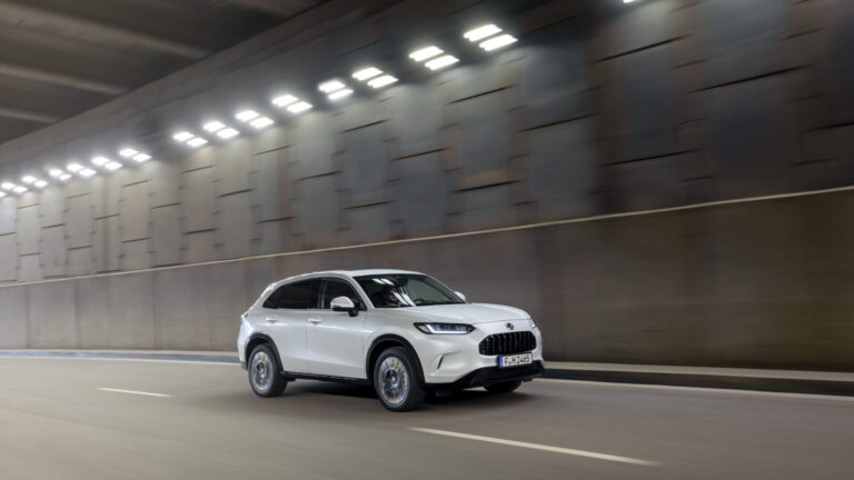 Honda ZR V White 26 e1687264498551