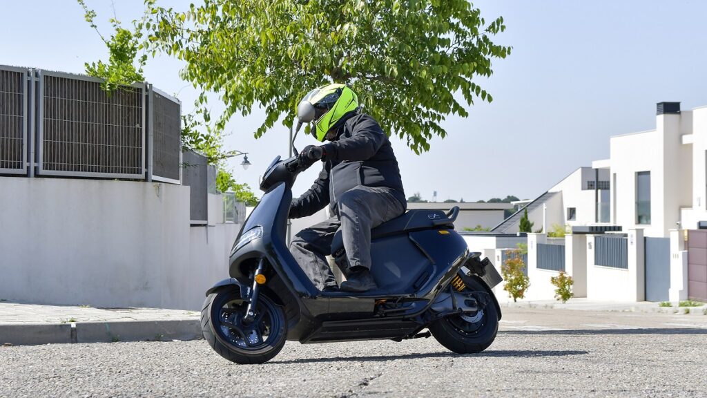 SEGWAY_E300SE_2023_accion_-1