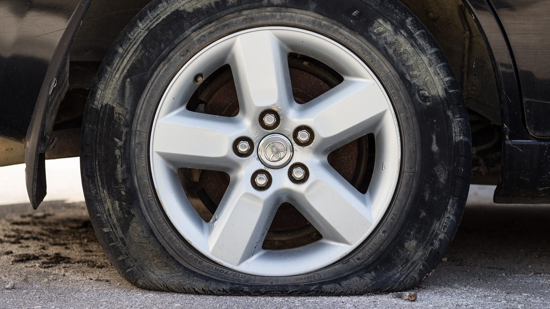 SUV neumaticos pinchados Barcelona (4)