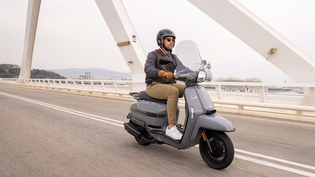 V125_Special_Lambretta_D