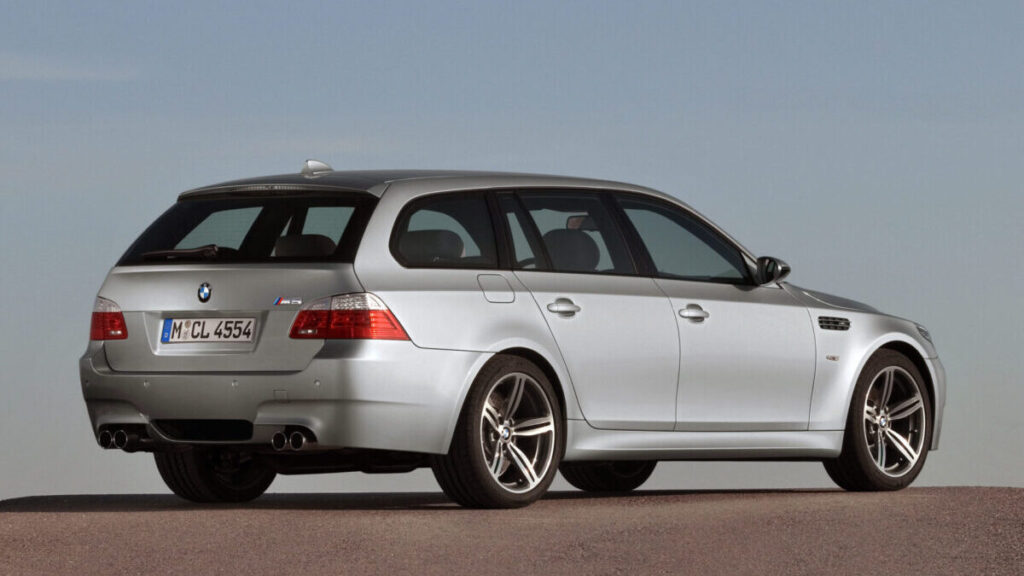 BMW M5 Touring E61