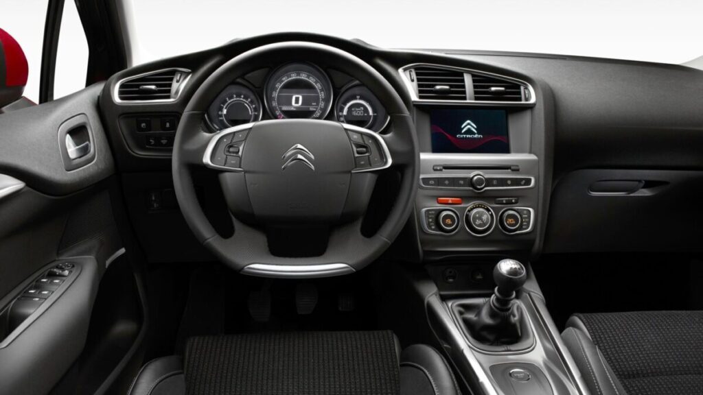 citroen c4 2015 interior
