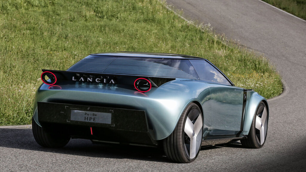 lancia-pu+ra-luca-napolitano-3