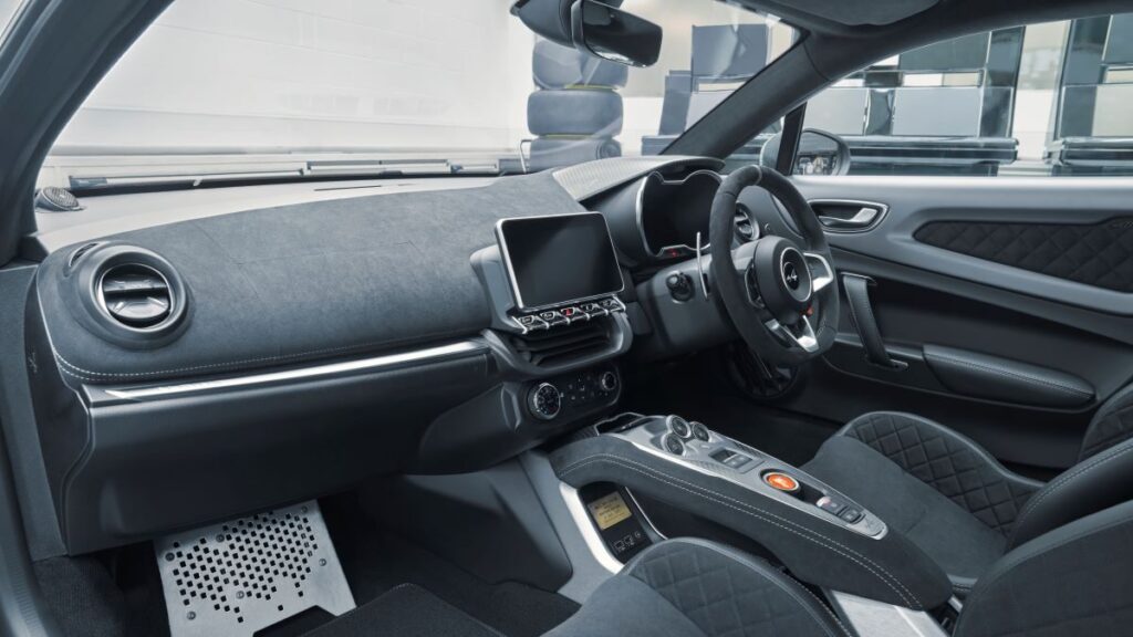 Alpine A110 S Enstone Edition interior