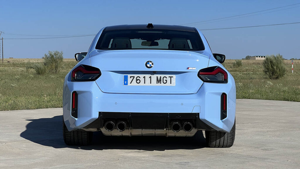BMW-M2-2023-manual-Autofacil-trasera
