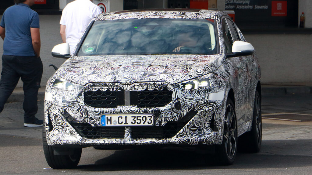 BMW X2 base less camo 2