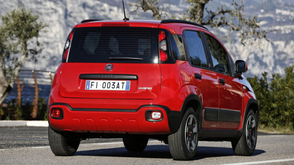 Fiat-Panda-Hybrid-Cross-2023-1-e1689329763412