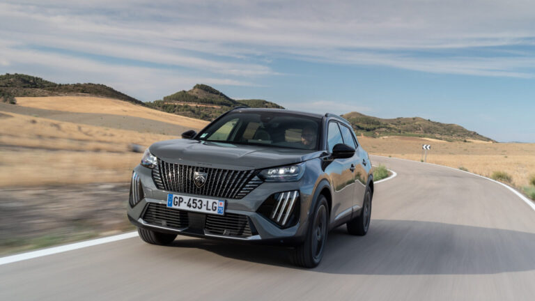 Peugeot e 2008 2023 14 e1688570637803