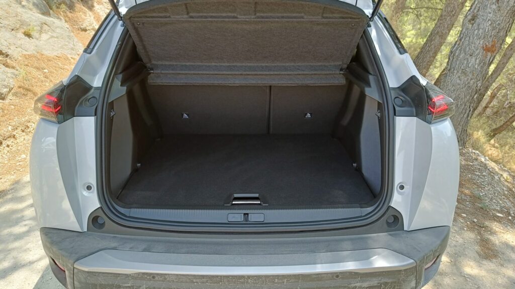 Peugeot e-2008 2023 maletero