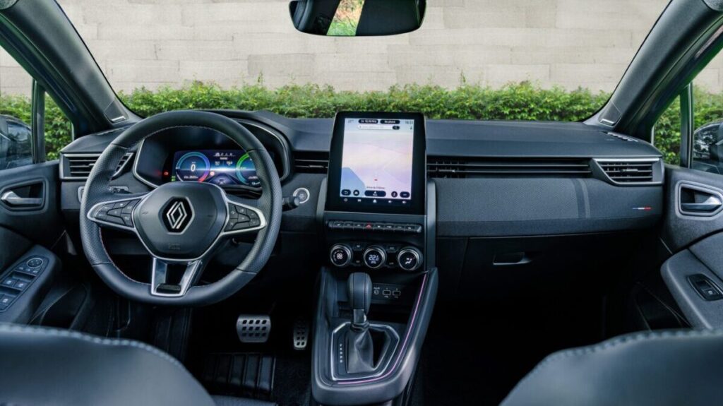 Renault Clio 2024 interior