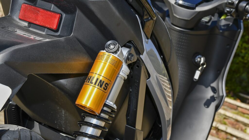 SEAT_Mo_125_Performance_detalles-3