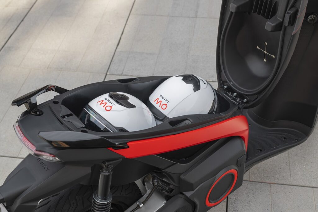 SEAT_Mo_espacio_bajo_asiento