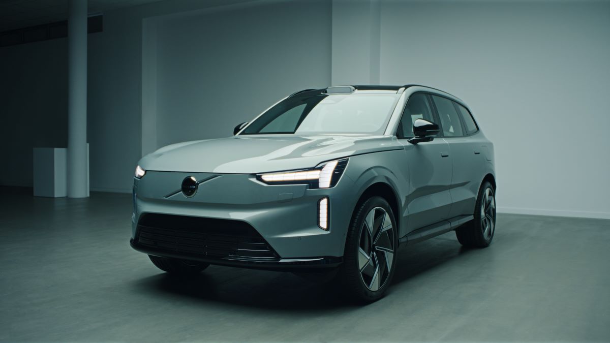 Volvo EX90 exterior