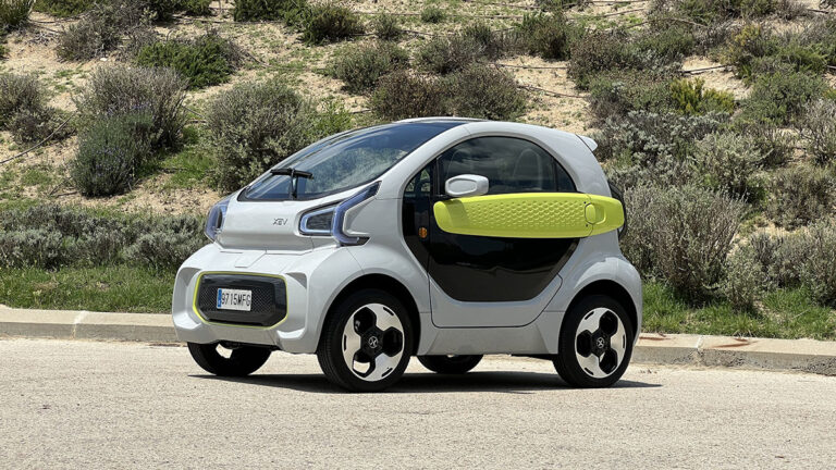 XEV Yoyo Autofacil 2